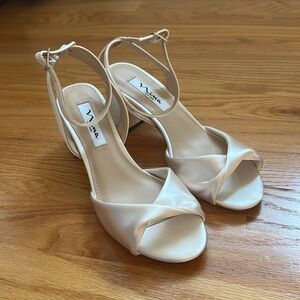 Nina Nigella Women's Satin Block Heel